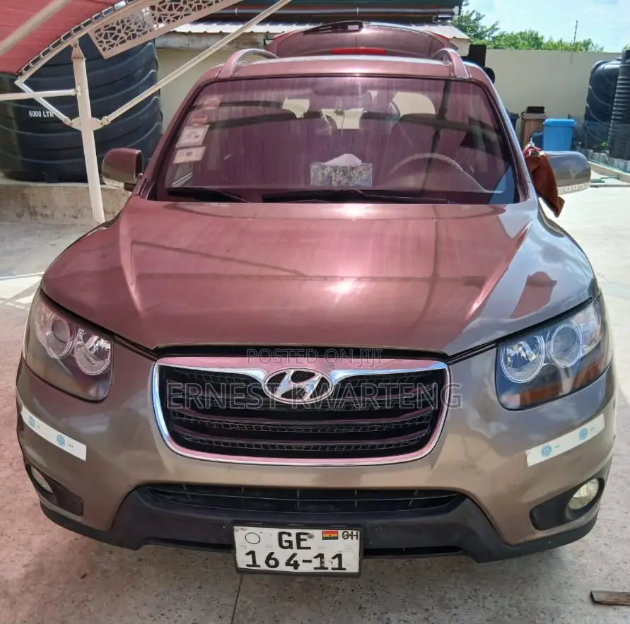 Hyundai Santa Fe 2010 Gray