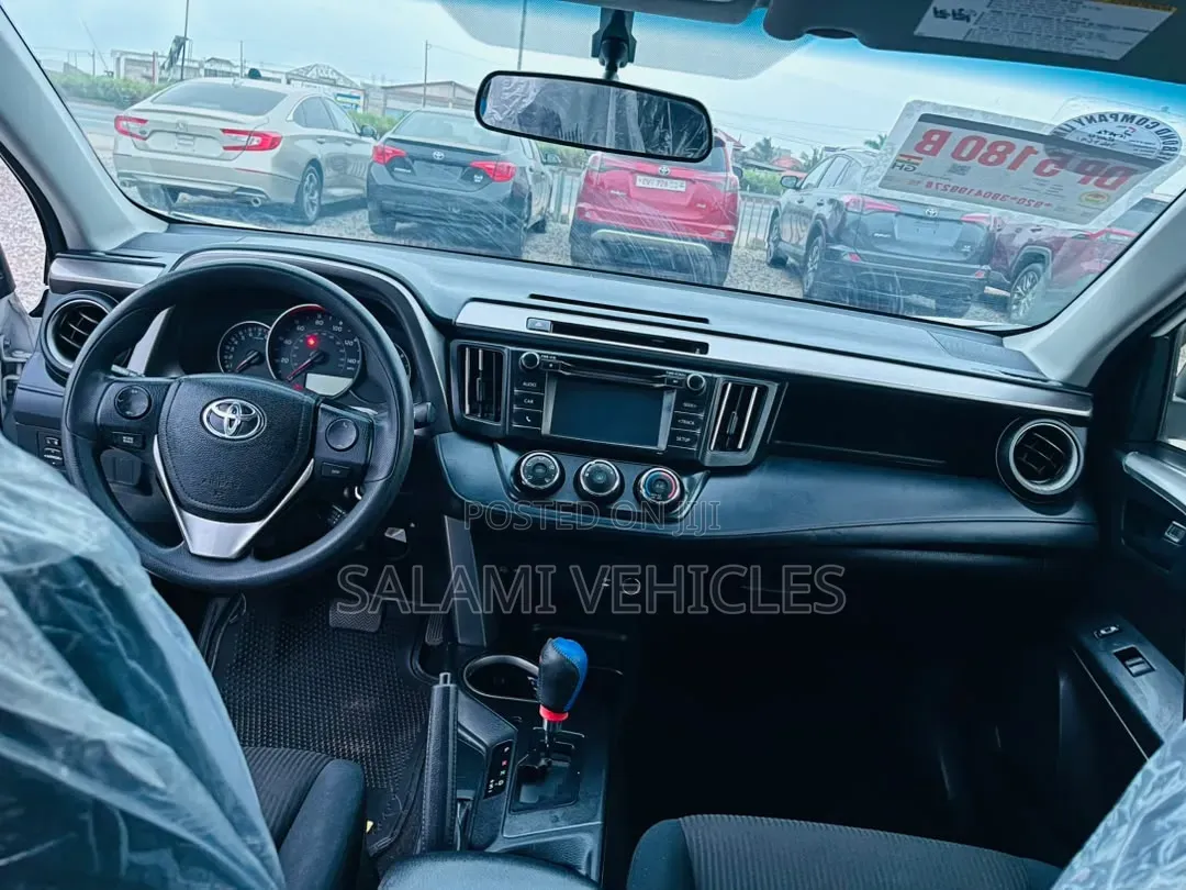 Toyota RAV4 2018 White