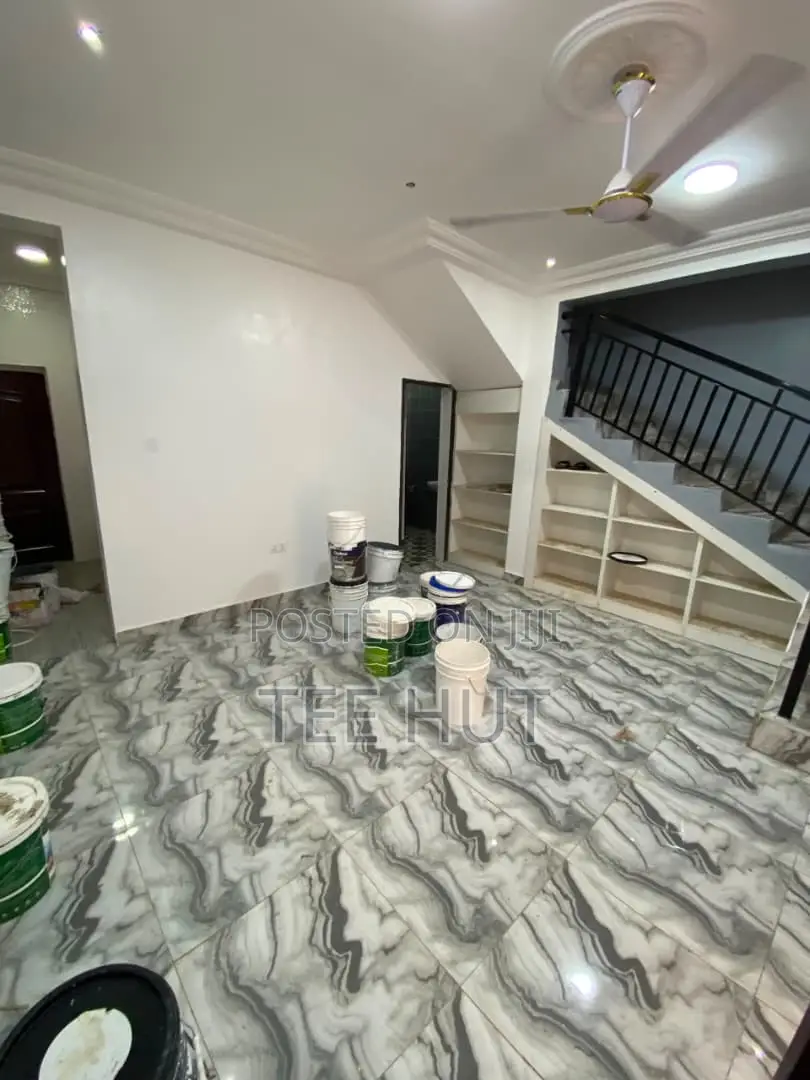 2bdrm Apartment in Olebu for rent