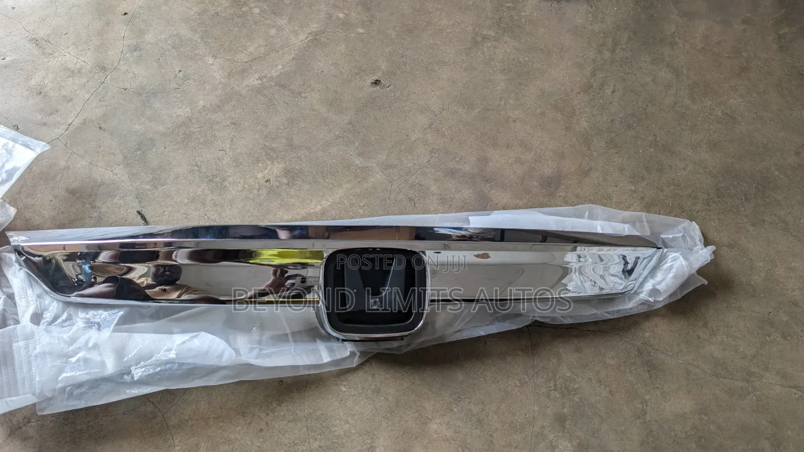 Honda Accord 2018 - 2022 Top Grille / Top Shell