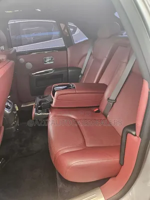 Rolls-Royce Ghost Base EWB 2017 Silver