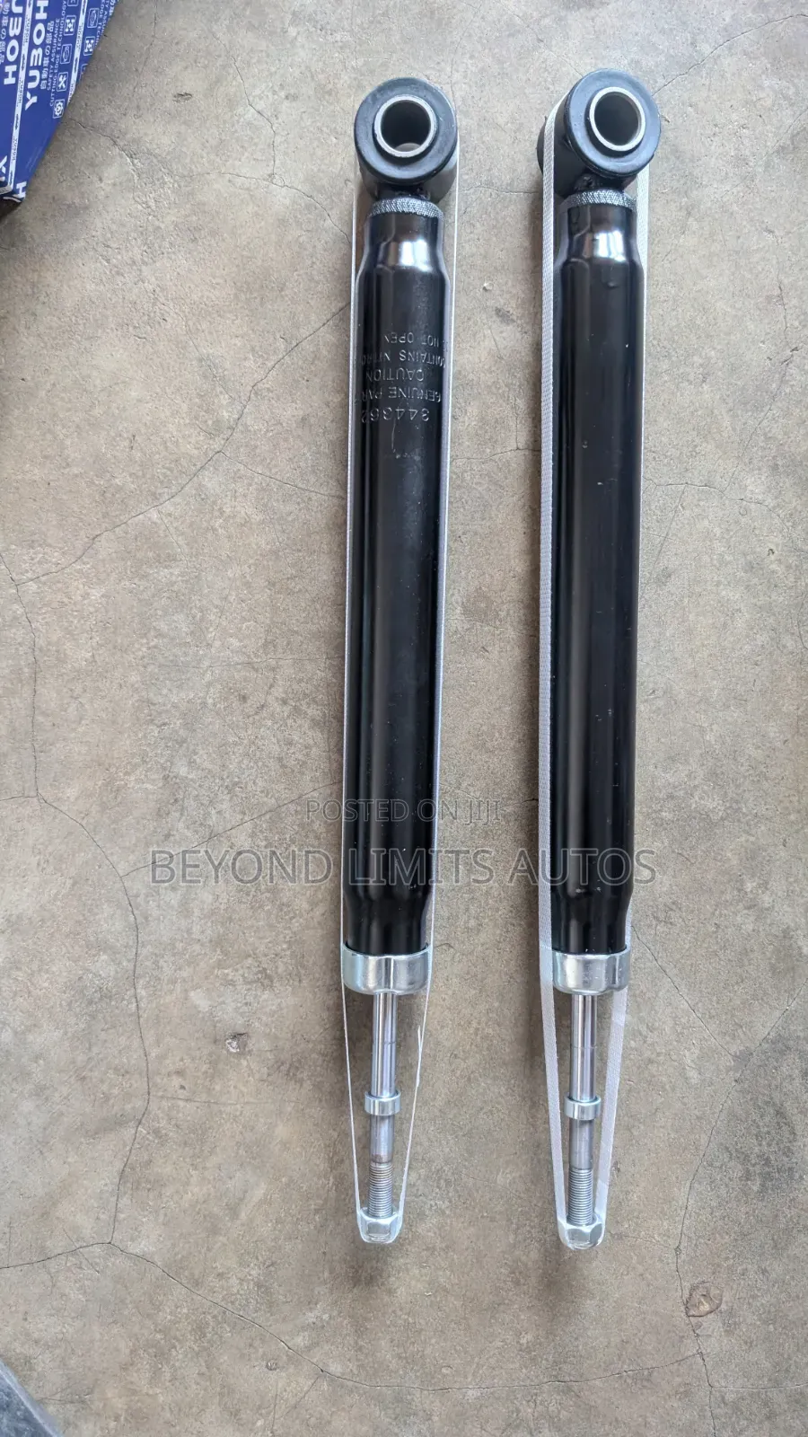 Toyota Voxy Back Shock Absorber