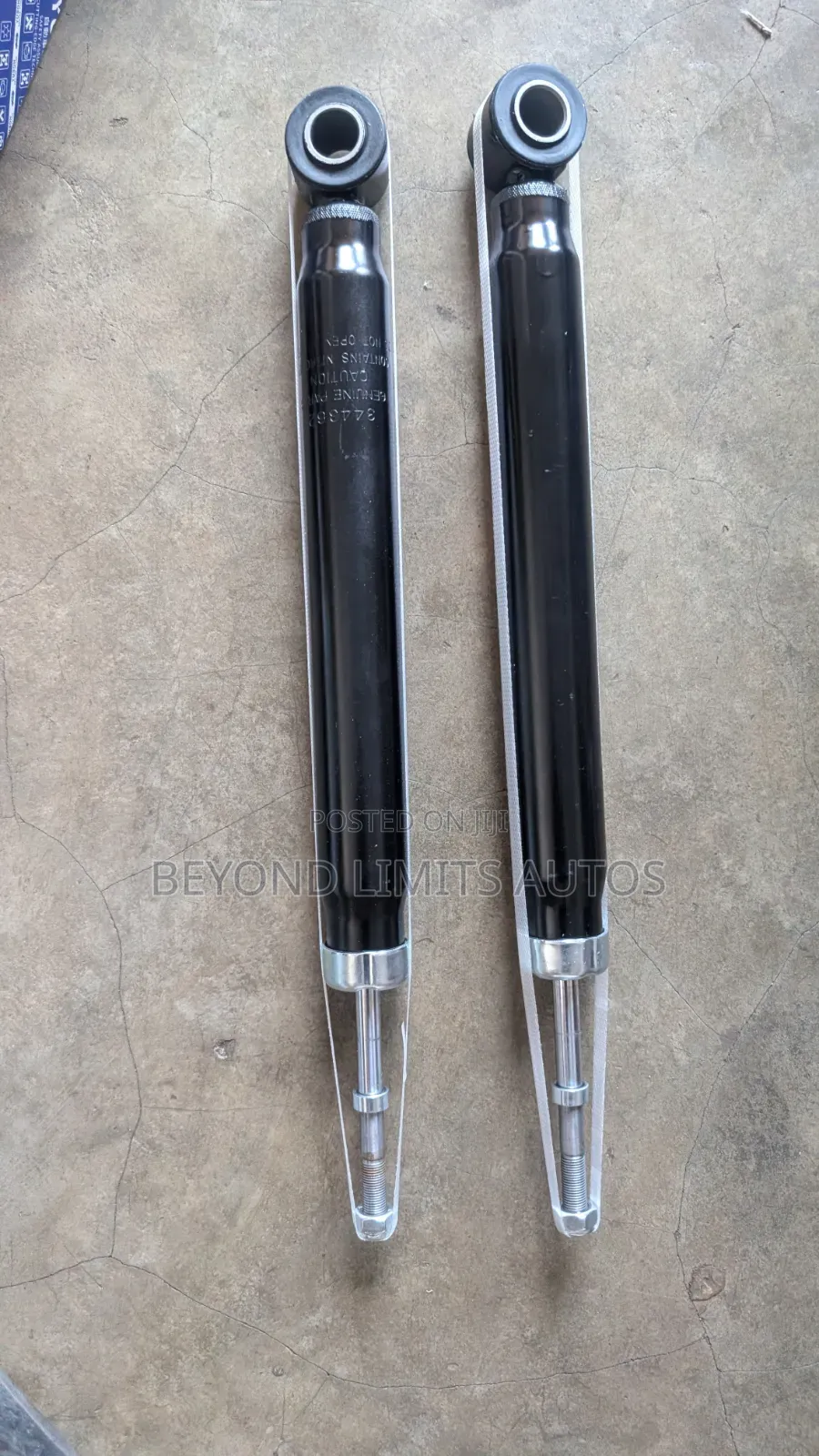 Toyota Voxy Back Shock Absorber