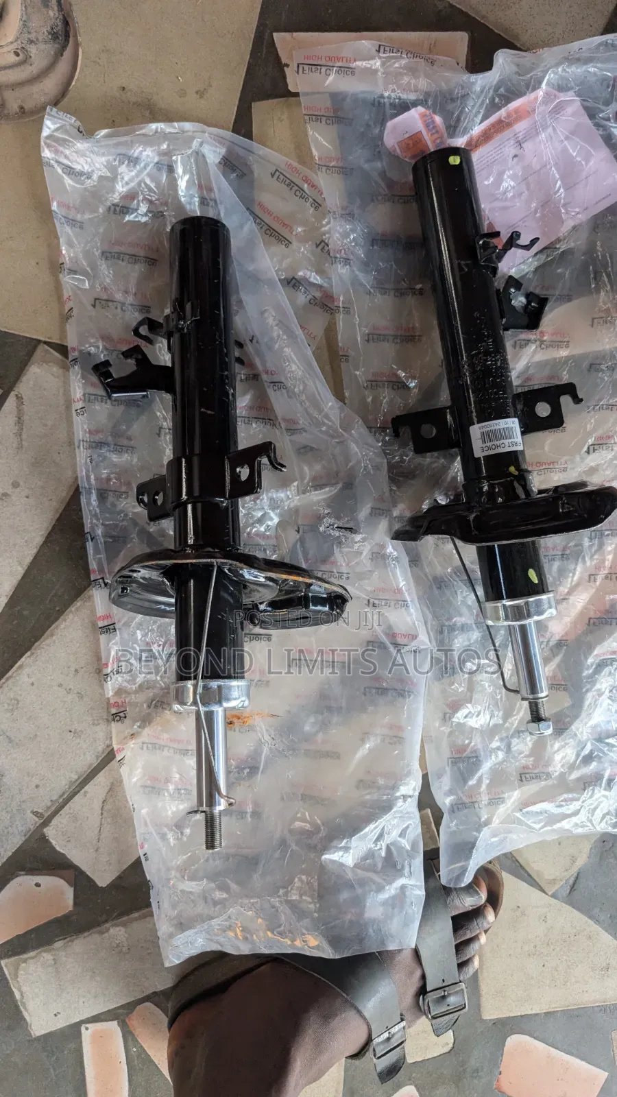 Nissan Rogue 2015,2016,2017,2018,2019,2020 Front Shock Absorber