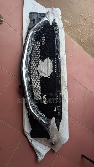 Mazda Cx Front Grille / Front Shell