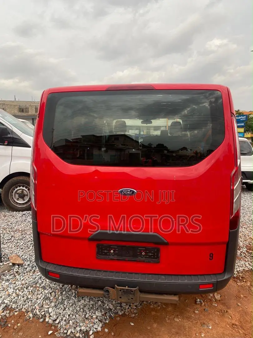Ford Transit 2016 Red