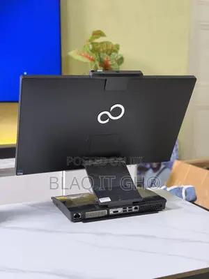Desktop Computer Fujitsu 8GB Intel Core i5 SSD 256GB