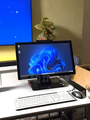 Desktop Computer Fujitsu 8GB Intel Core i5 SSD 256GB