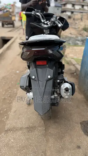 Honda 2022 Black