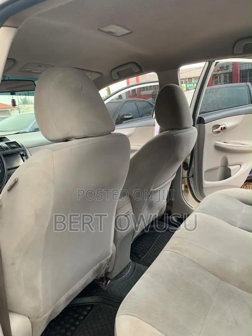 Toyota Corolla 2013 White