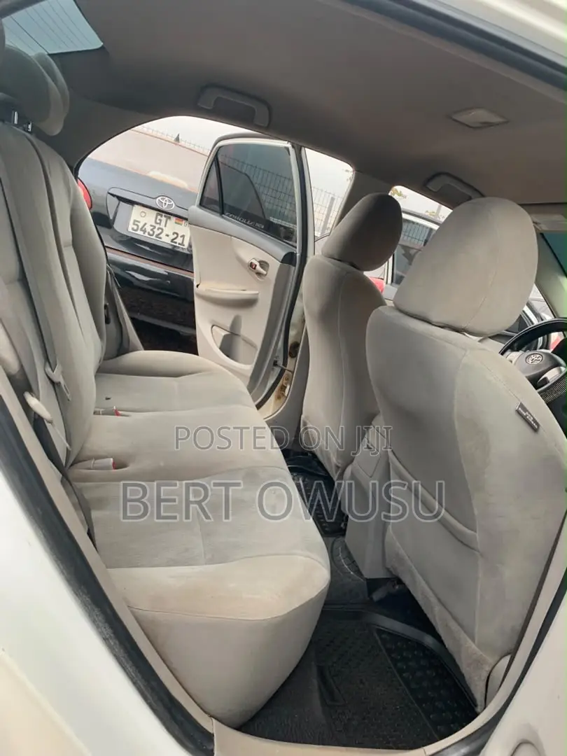 Toyota Corolla 2013 White