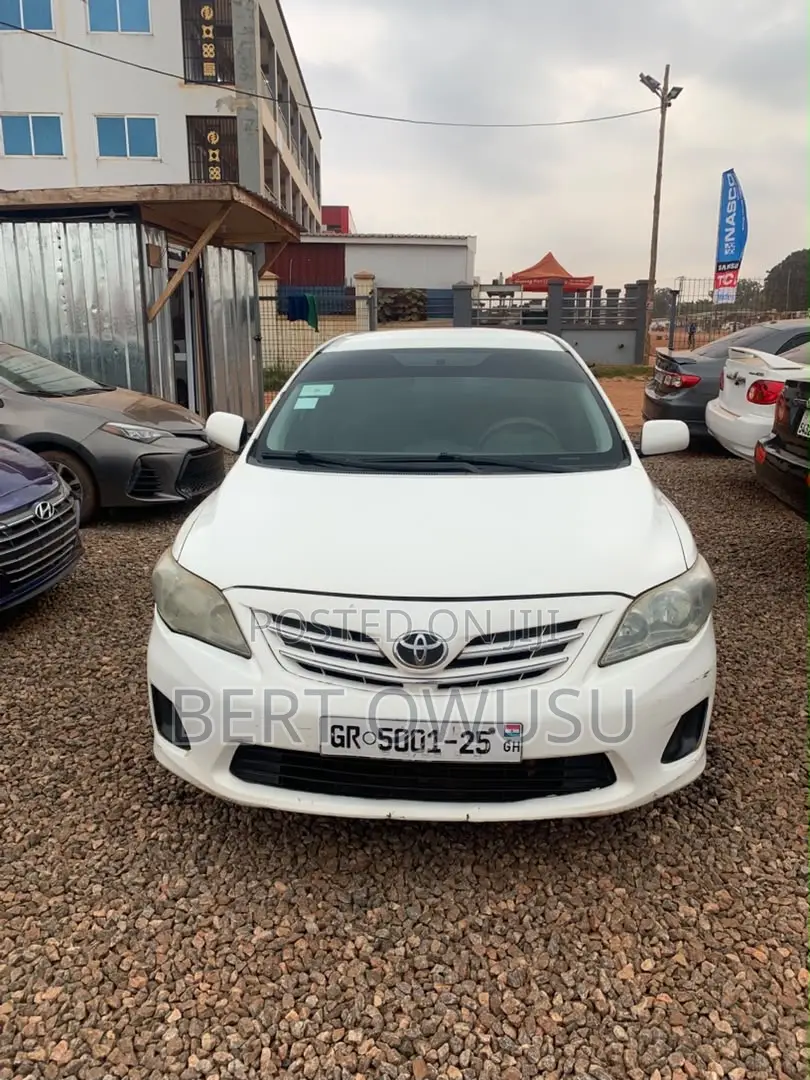 Toyota Corolla 2013 White