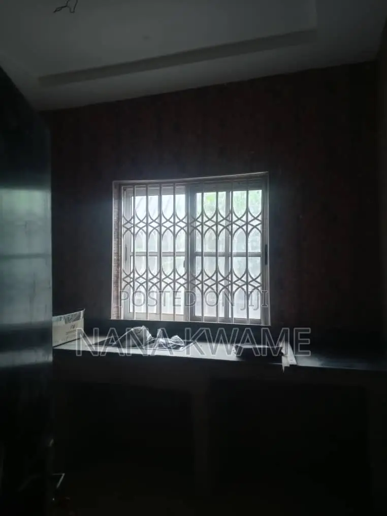 Furnished 4bdrm House in Richmoni Estate, Kumasi Metropolitan for sale