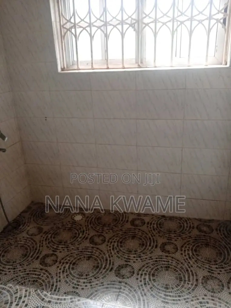 Furnished 4bdrm House in Richmoni Estate, Kumasi Metropolitan for sale