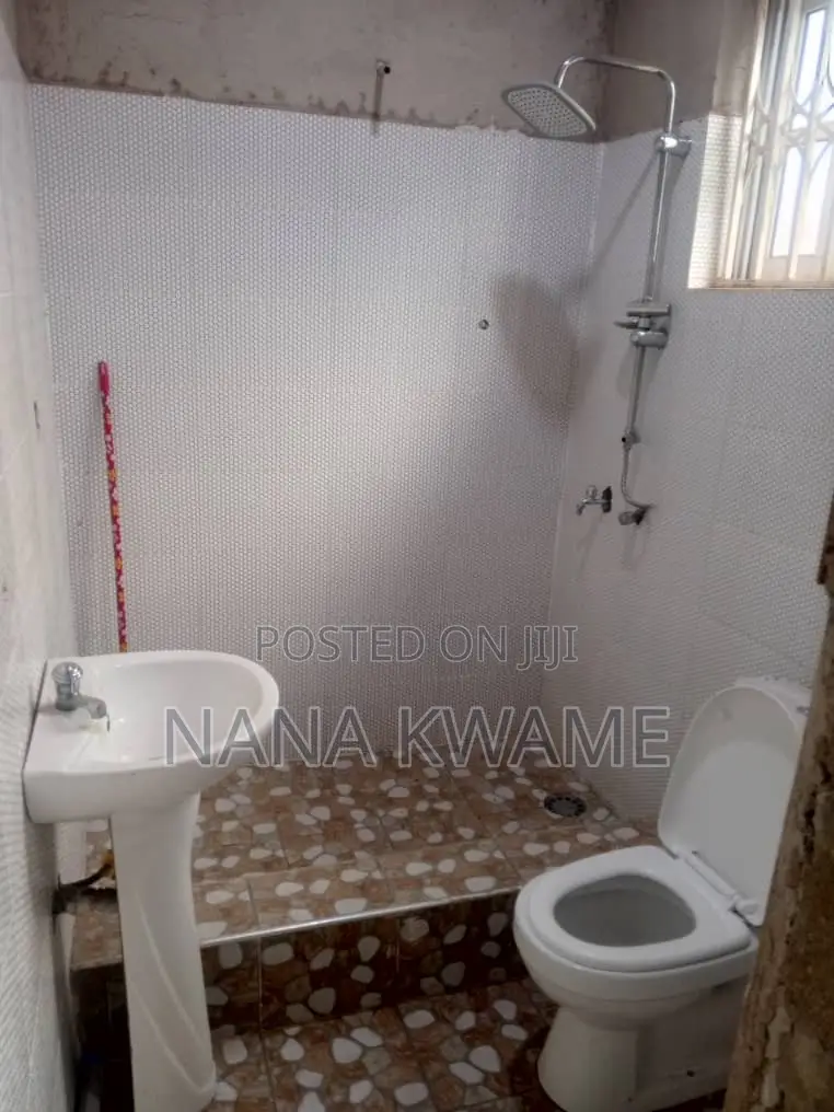 Furnished 4bdrm House in Richmoni Estate, Kumasi Metropolitan for sale