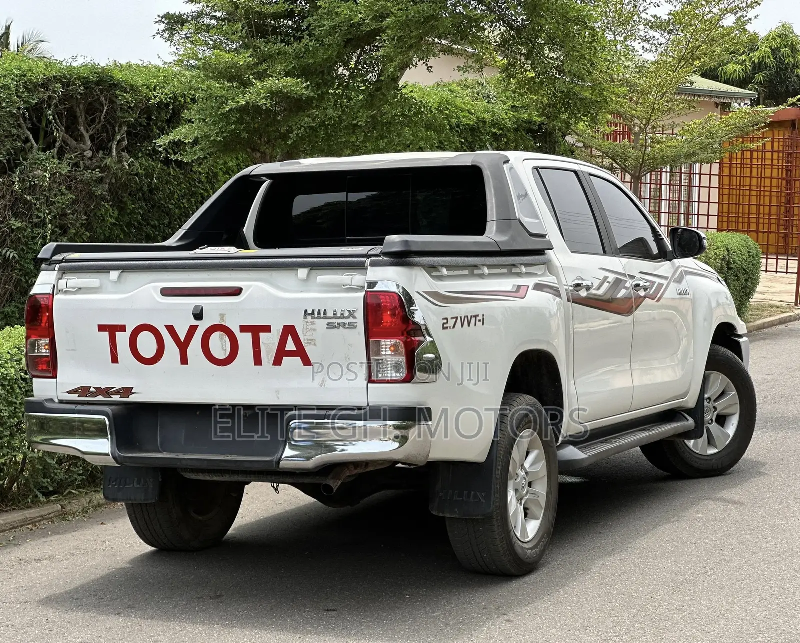 Toyota Hilux 2020 White