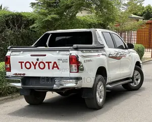 Toyota Hilux 2020 White