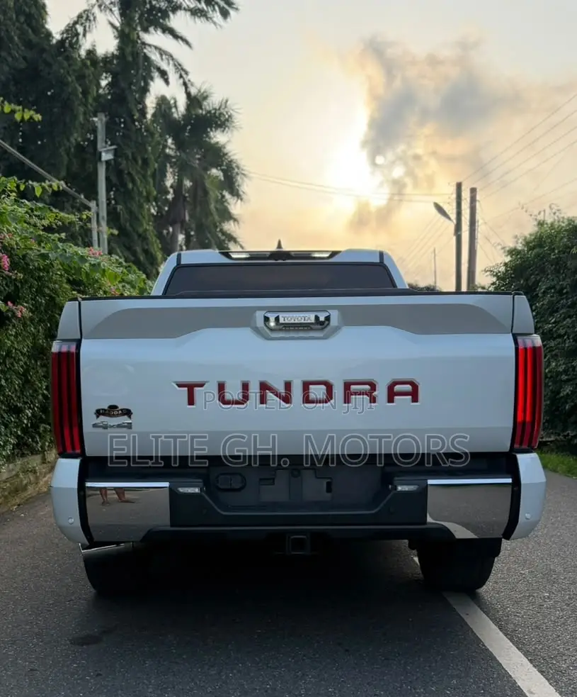 Toyota Tundra 1794 Edition CrewMax 5.5' Bed 2023 White