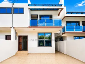 4bdrm House in Ayi Mensah, Danfa for sale
