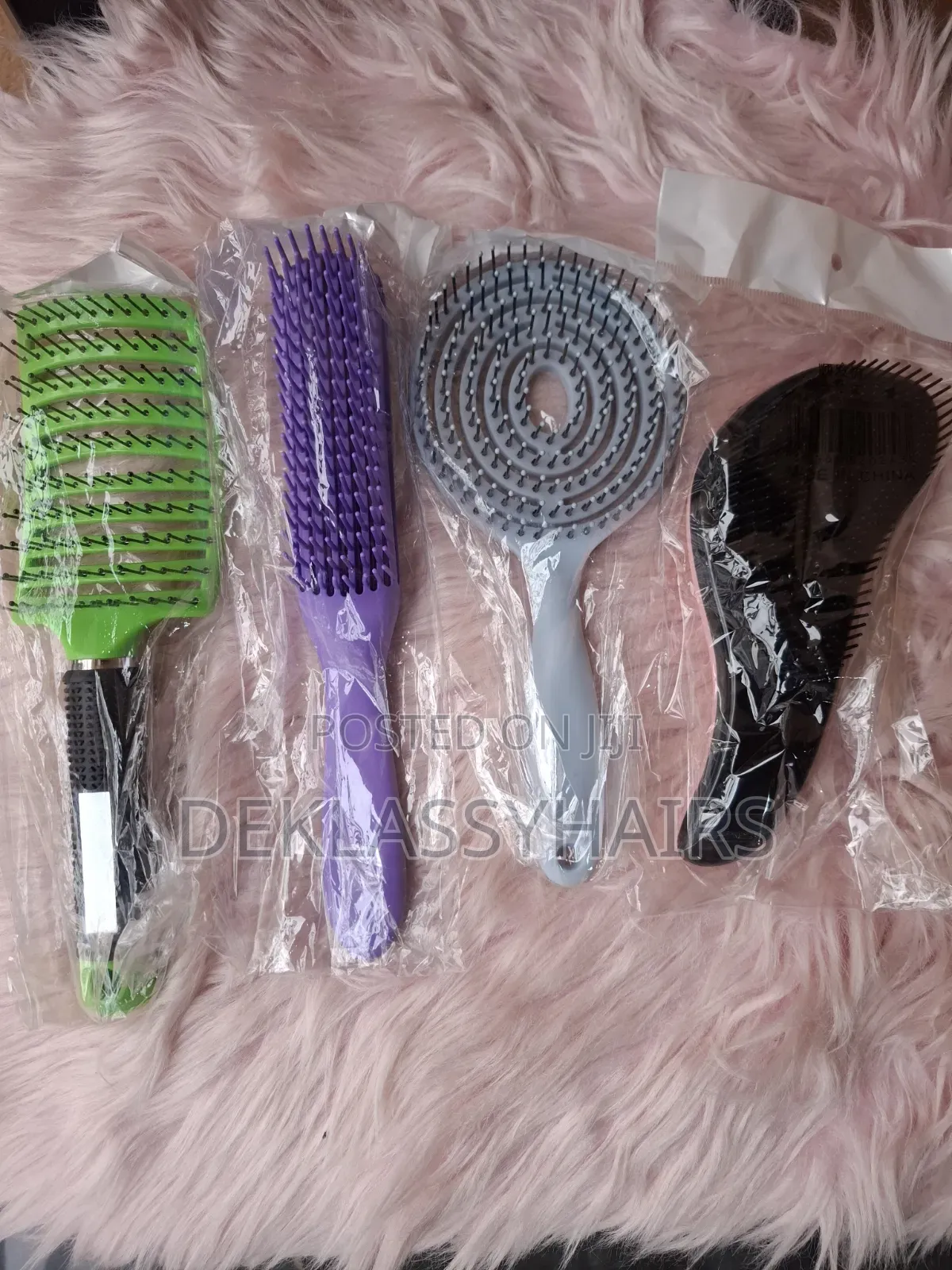 Wig Brushes