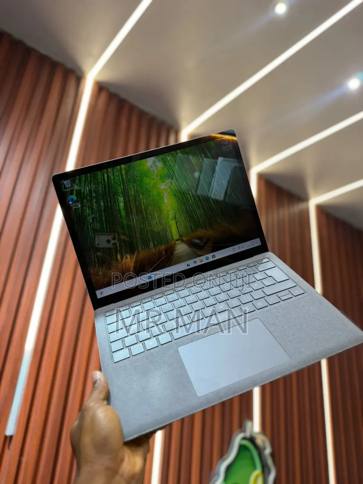 New Laptop Microsoft Surface Laptop 3 8GB Intel Core i5 SSD 256GB