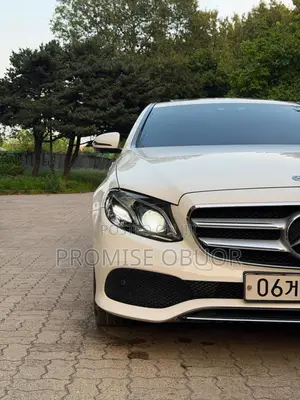 Mercedes-Benz C300 Base C300 AWD 4MATIC Sedan 2018 Off white