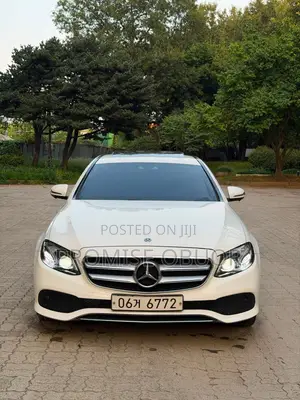 Mercedes-Benz C300 Base C300 AWD 4MATIC Sedan 2018 Off white