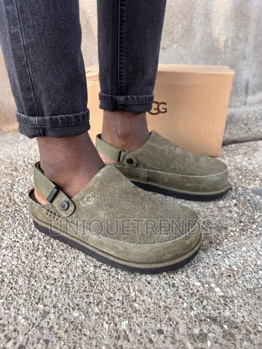 Original UGG Goldencoast Clogs Slip-Ons (Green)