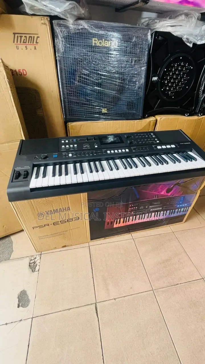 Keyboard PSR E 583