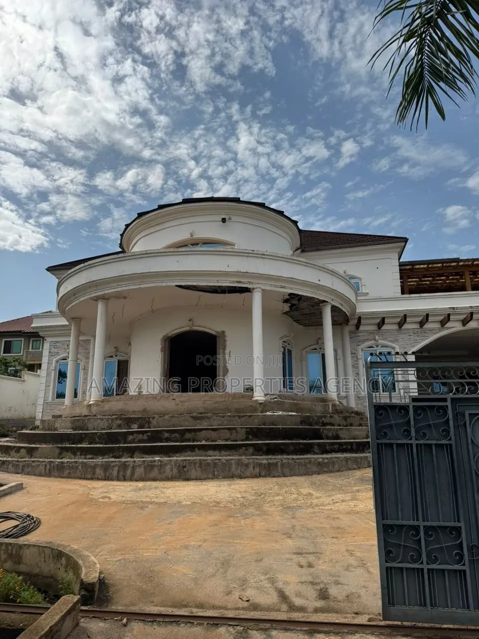 4bdrm House in Aburi for sale