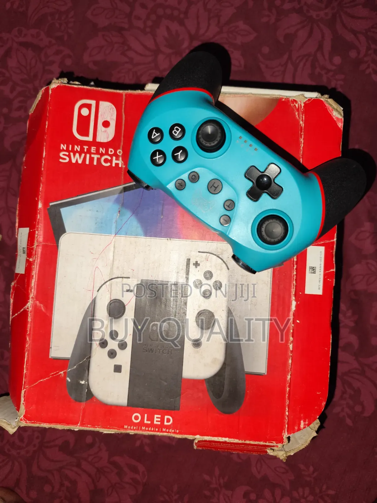 Nintendo Switch Oled With Pro Controller and Original Nintendo Charger