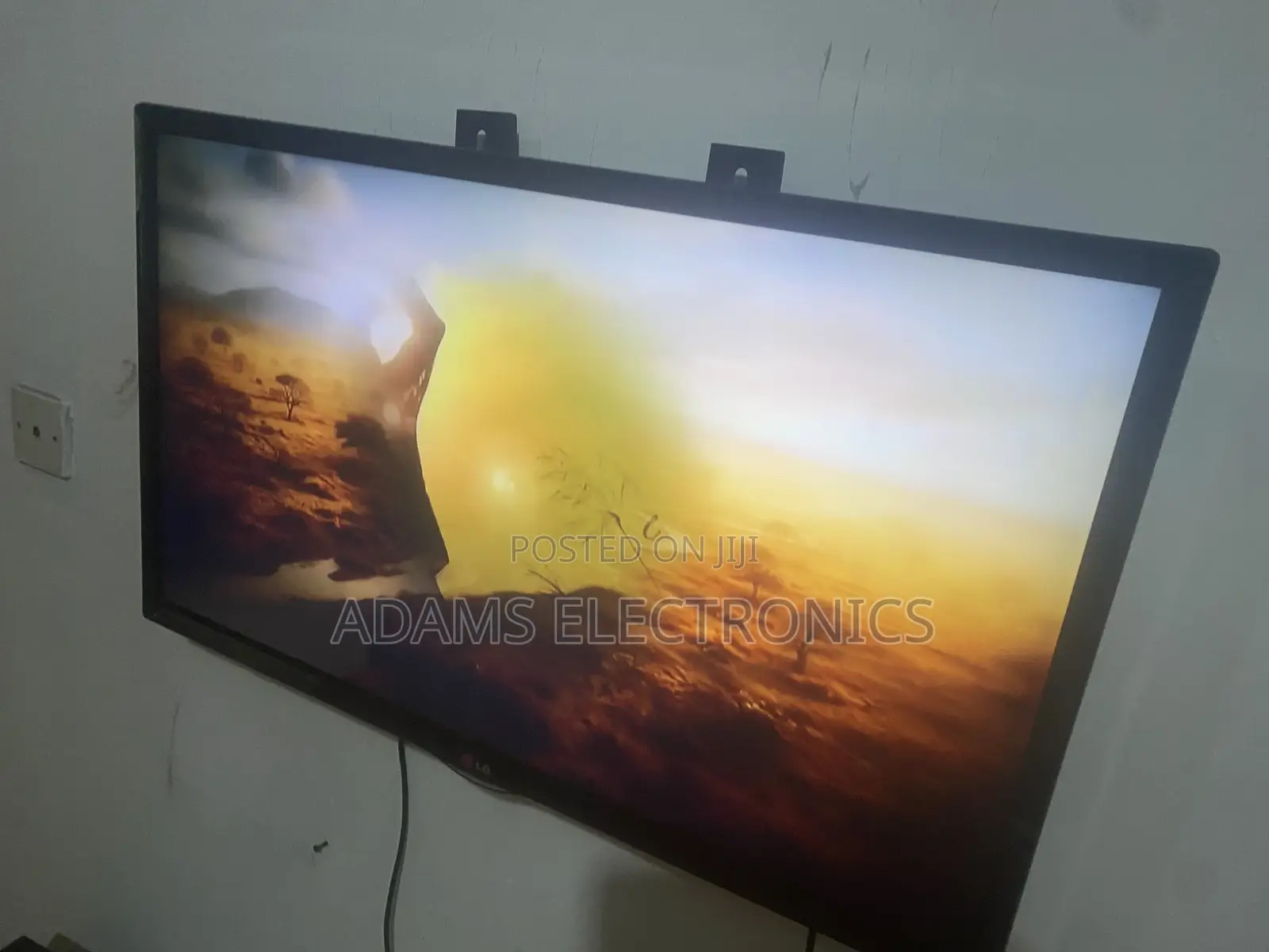 A Very Nice Home Used 32 Inches LG Full Digital T2 for Sale