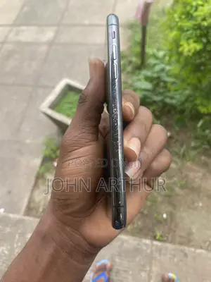 Apple iPhone XS 64 GB Black