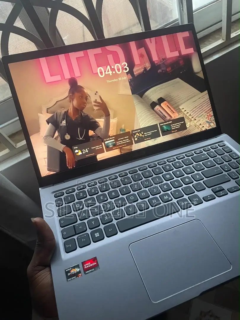 Laptop Asus Vivobook 15 16GB AMD Ryzen 7 SSD 500GB