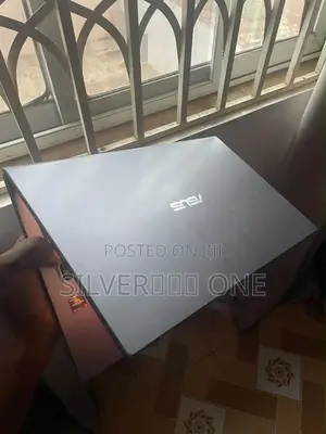 Laptop Asus Vivobook 15 16GB AMD Ryzen 7 SSD 500GB
