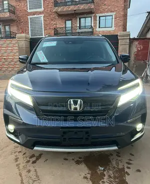 Honda Pilot Touring 8 Passenger AWD 2020 Blue