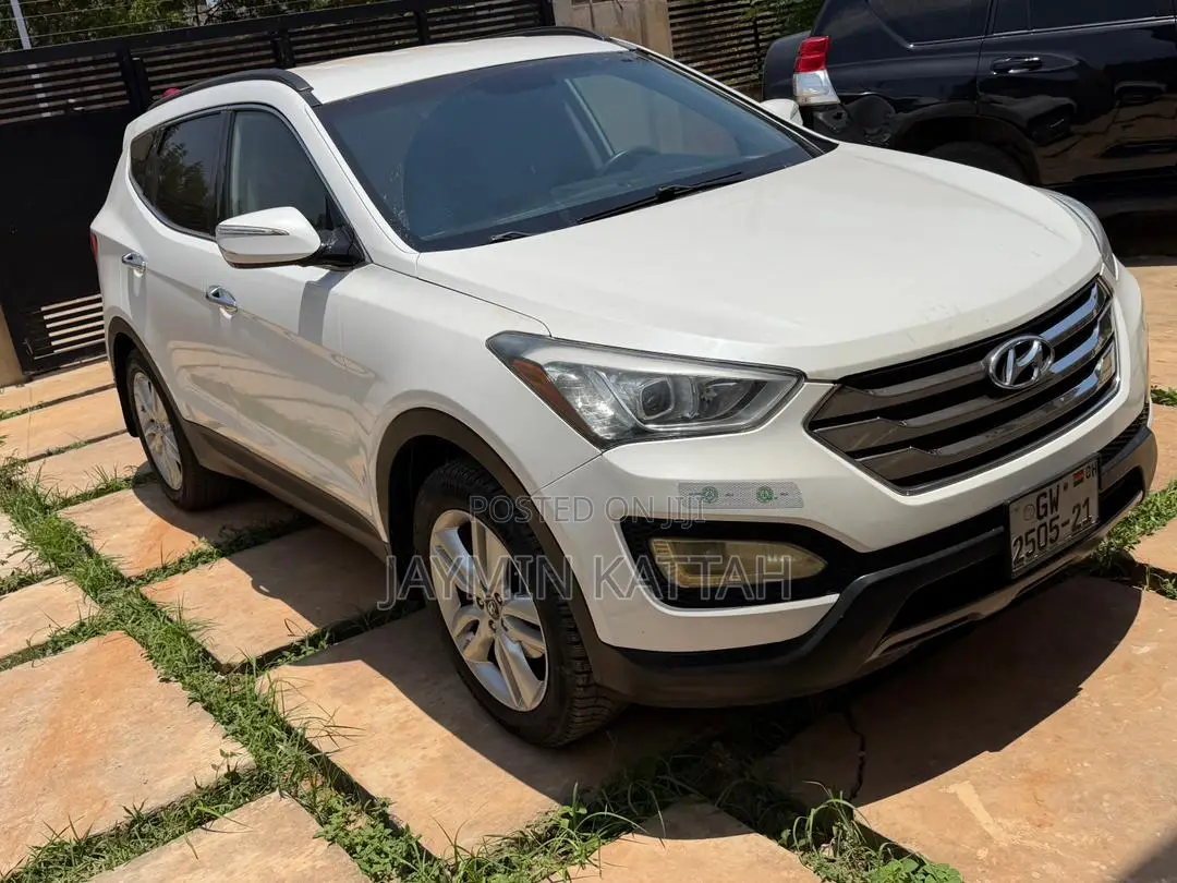 Hyundai Santa Fe GLS 4dr SUV AWD (3.3L 6cyl 6A) 2014 White