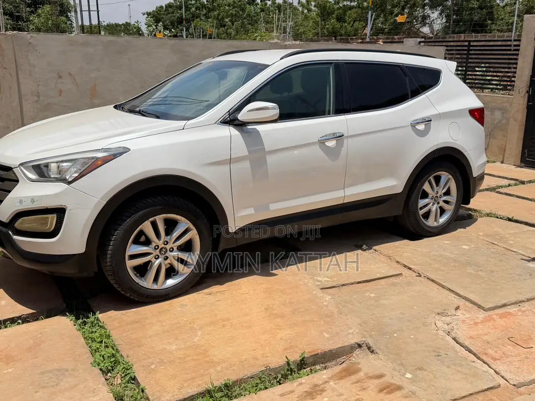 Hyundai Santa Fe GLS 4dr SUV AWD (3.3L 6cyl 6A) 2014 White