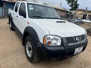 Nissan Hardbody 2020 White