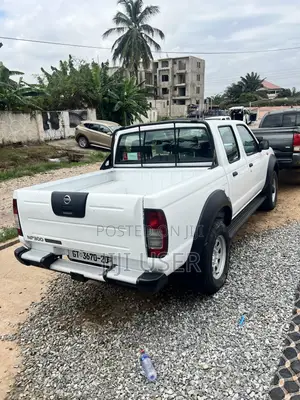 Nissan Hardbody 2020 White