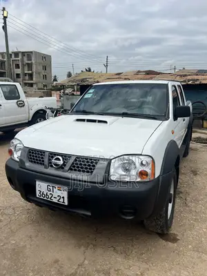 Nissan Hardbody 2020 White