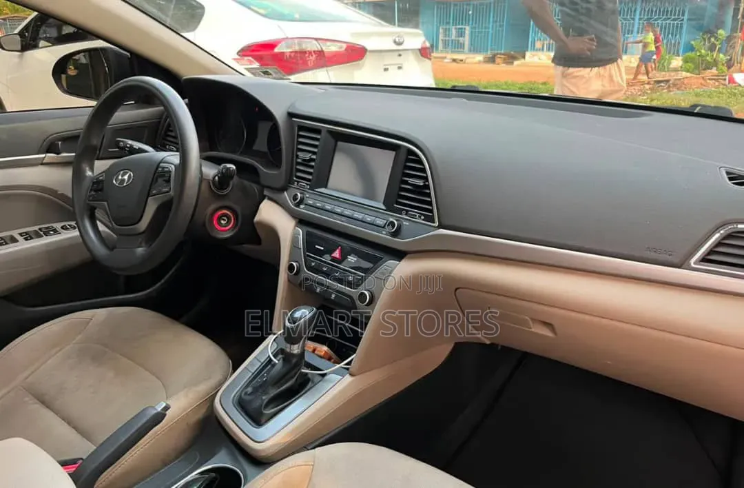 Hyundai Elantra 2017 Black