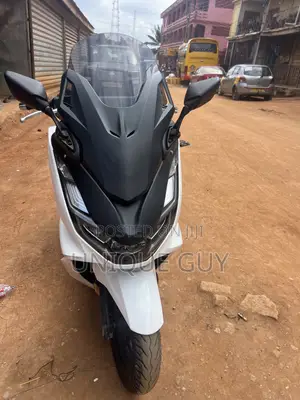 Honda 2024 White