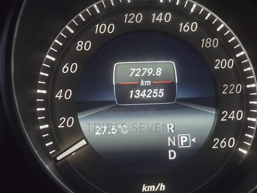 Mercedes-Benz E220 2013 Silver