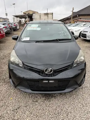 Toyota Vitz 1.5 FWD 3dr 2015 Black