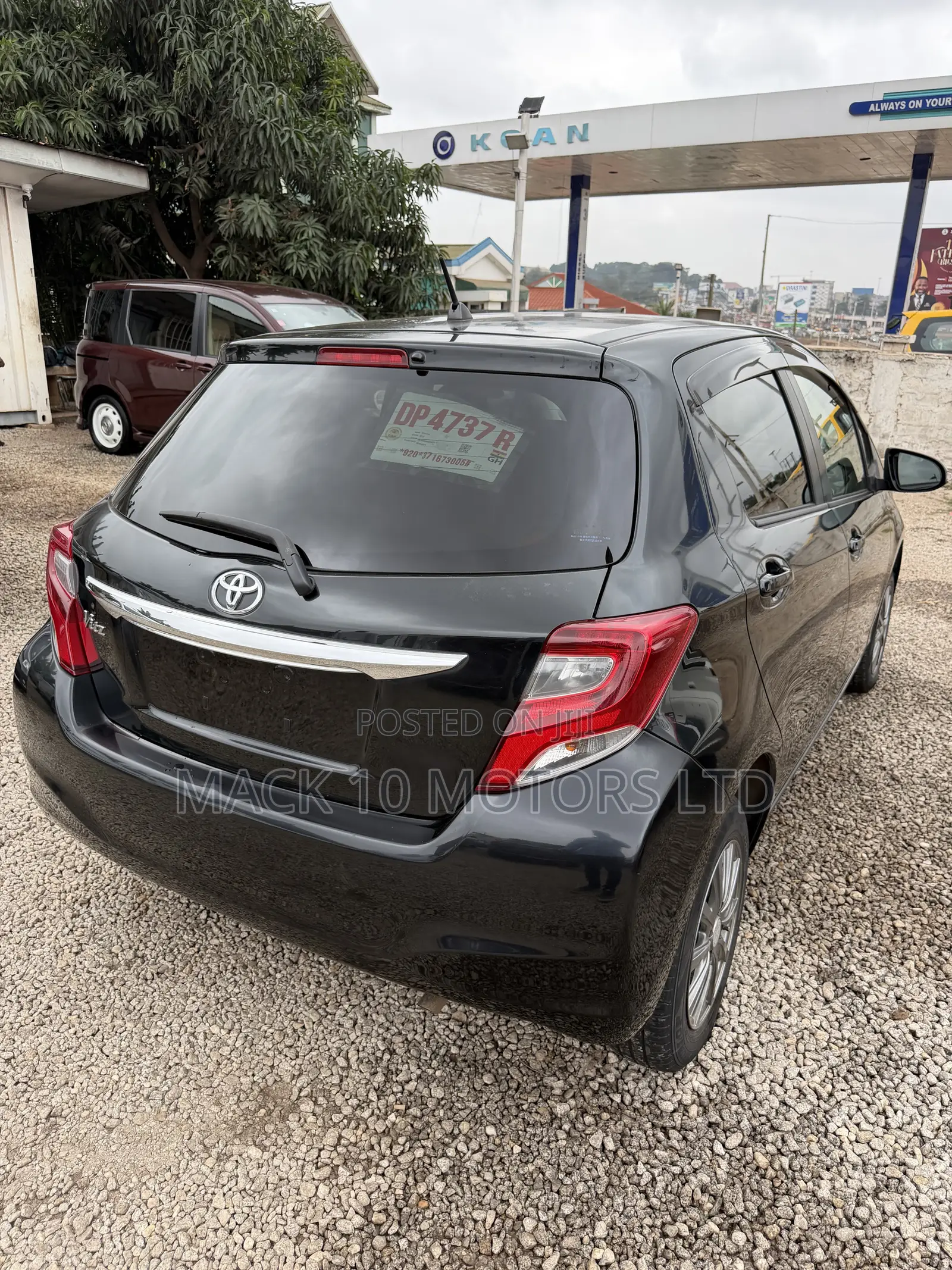 Toyota Vitz 1.5 FWD 3dr 2015 Black
