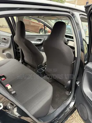 Toyota Vitz 1.5 FWD 3dr 2015 Black