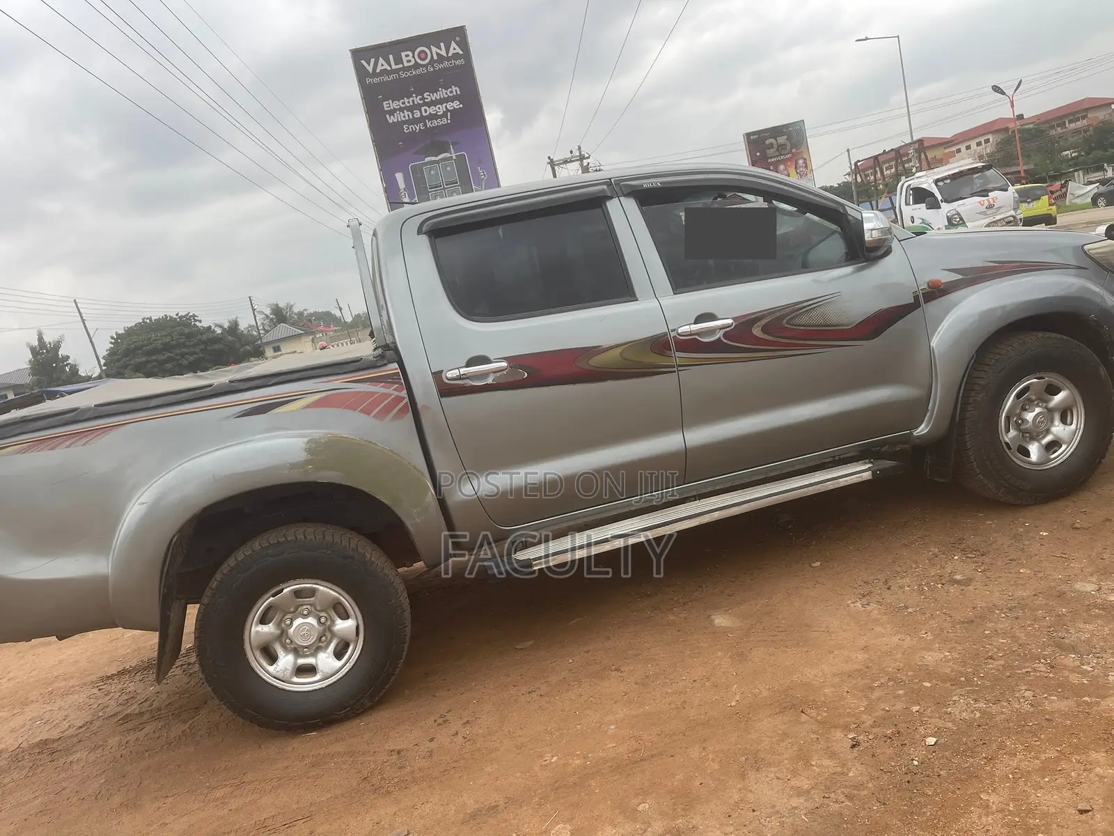 Toyota Hilux 2.5 D-4D 4X4 SRX 2011 Gray