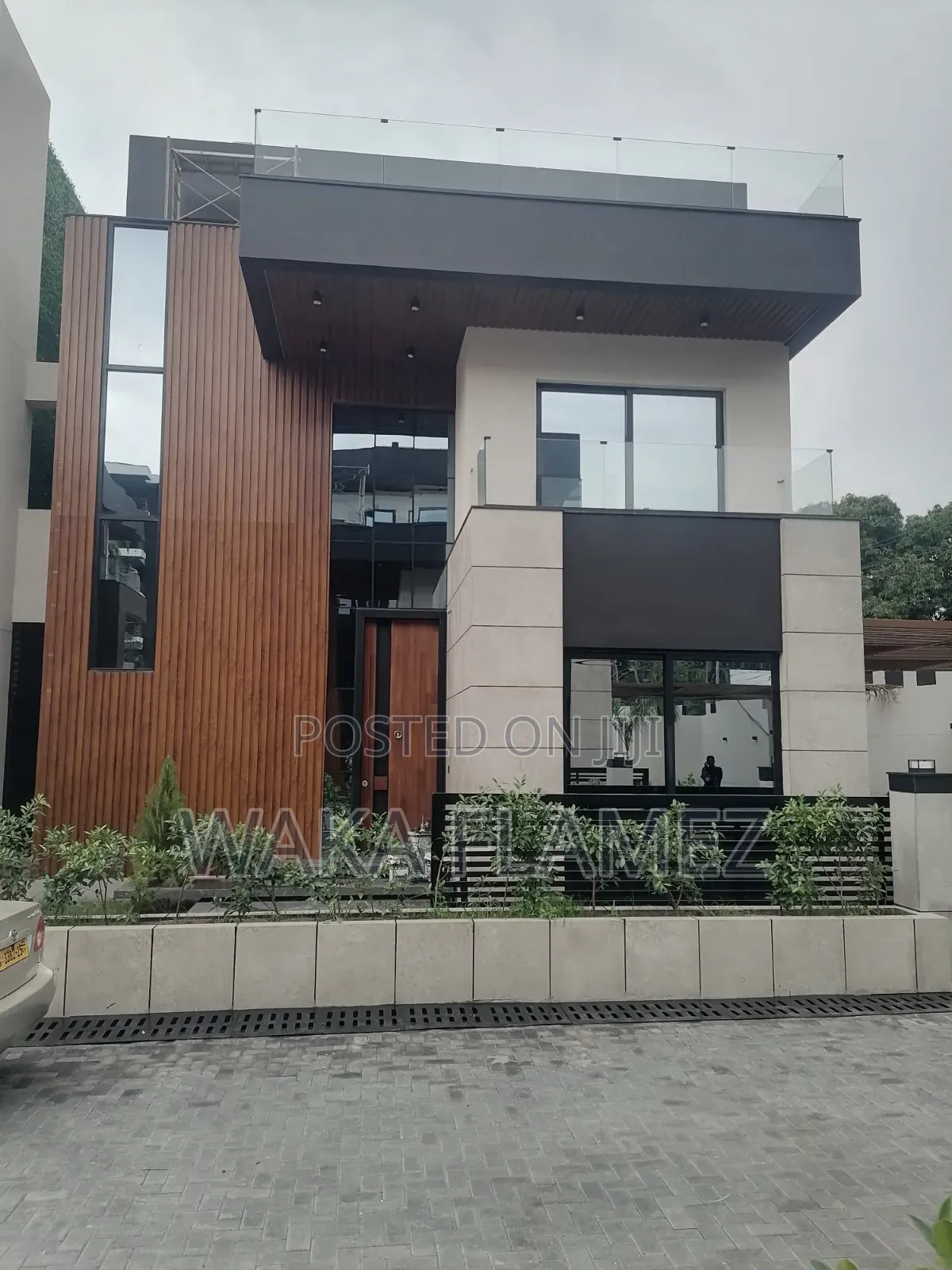 4bdrm Mansion in Cantonment, US Embassy Area for sale