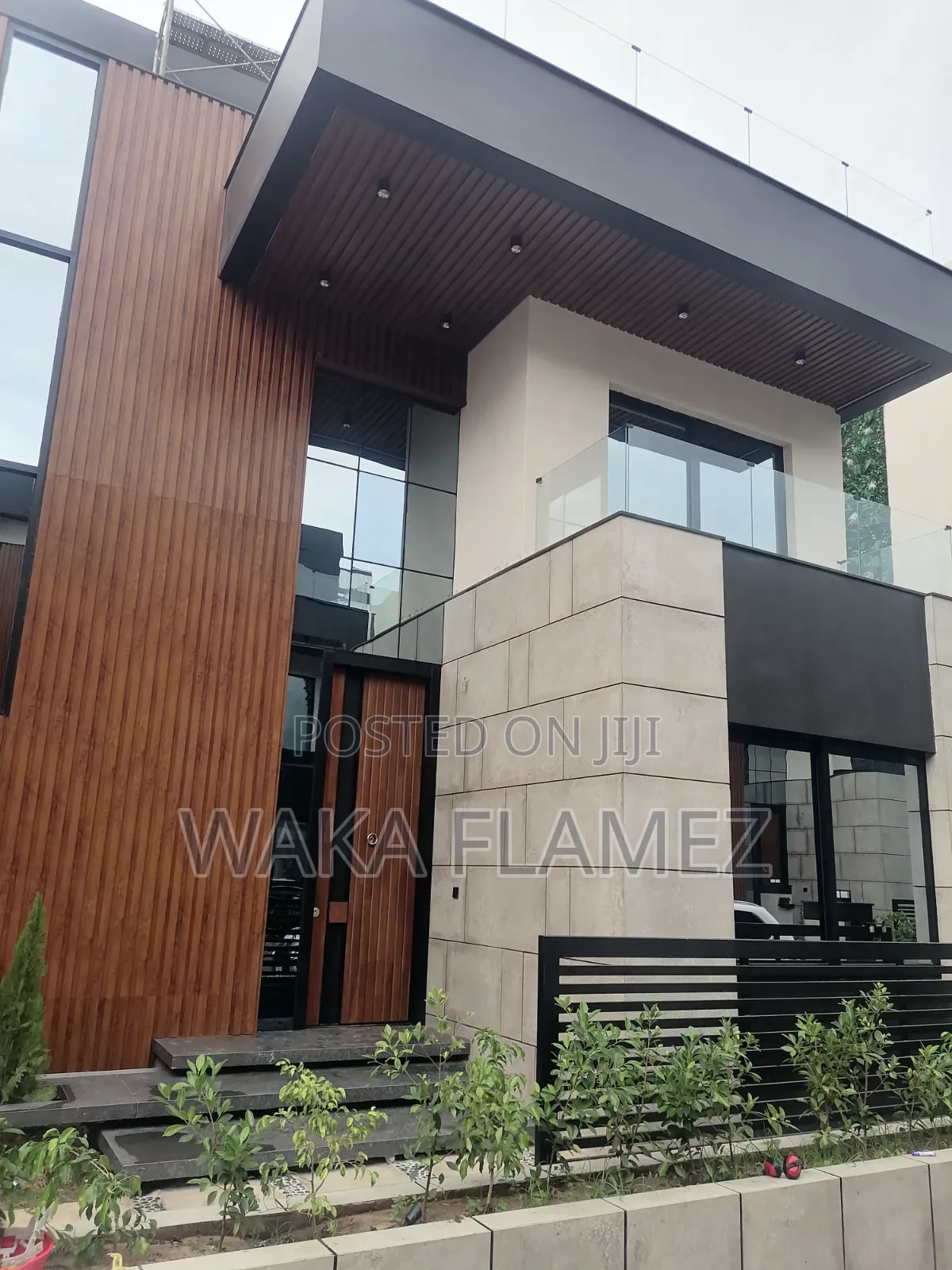 4bdrm Mansion in Cantonment, US Embassy Area for sale
